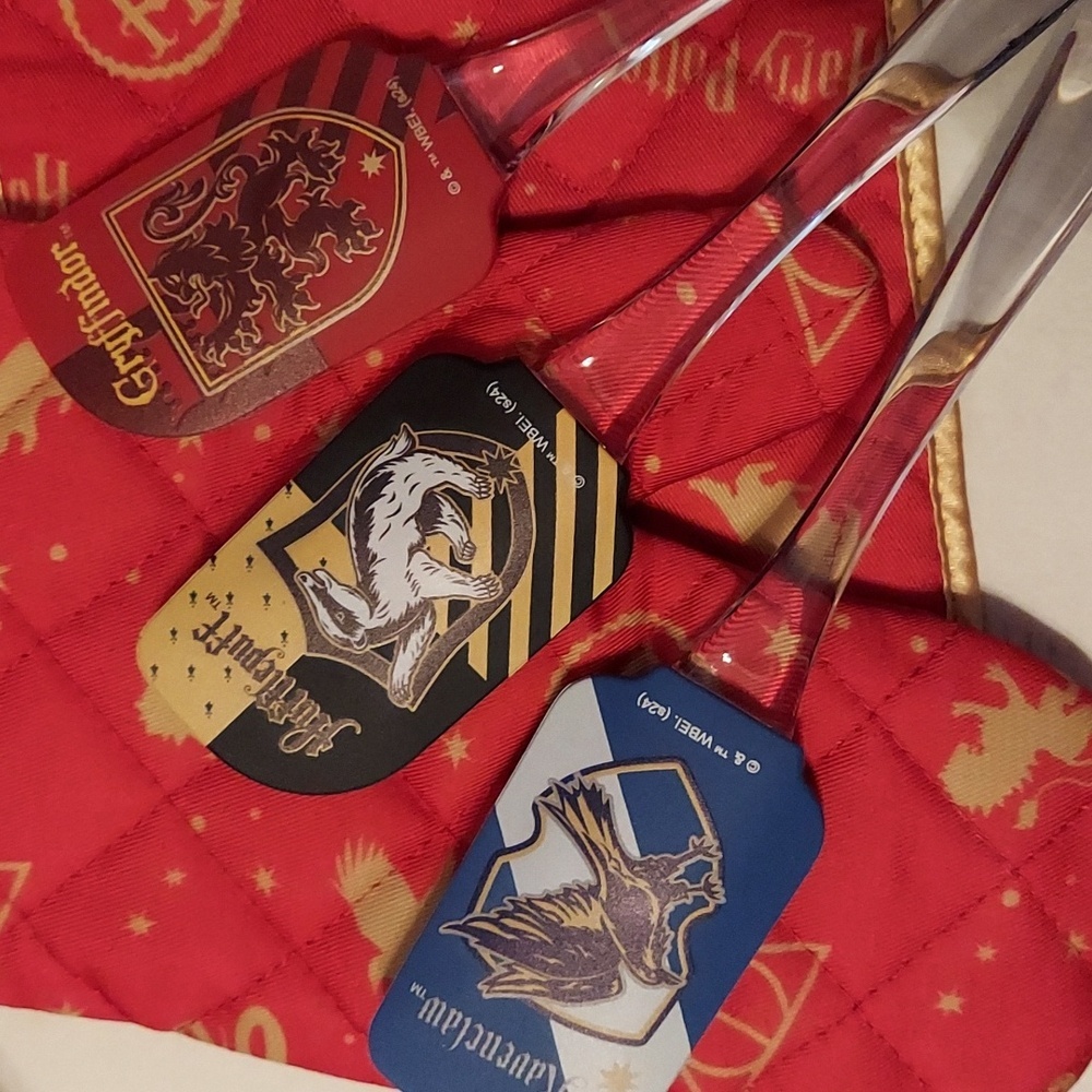 1 Set Harry Potter Oven Mit, Pot Holder, And House Spatula